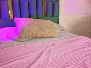 emilia-monroee Sex Cam Show