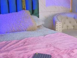 emilia-monroee Sex Cam Show