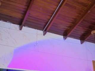 emilia-monroee live webcam show