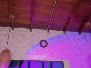 emilia-monroee's live room