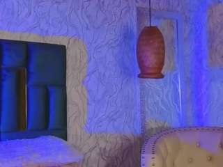 Emilia-Monroee live cam preview