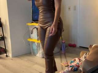 IvetteXOXO777 live cam preview