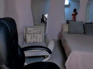 LucyCarterX
