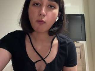 MichaeleHermanson live cam preview