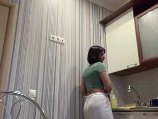 MichaeleHermanson live cam preview