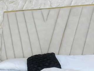 valerysmith01 webcam model