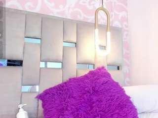 annievanegas