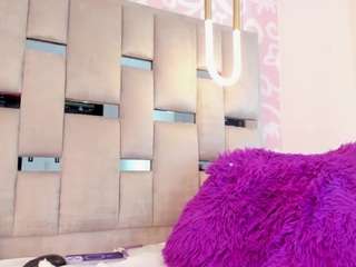 annievanegas