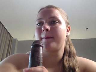 krispyshot live webcam show