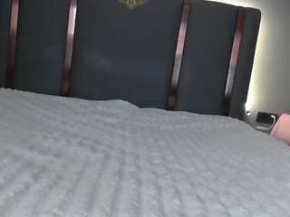 Krispyshot live webcam show