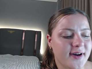 Krispyshot live webcam show