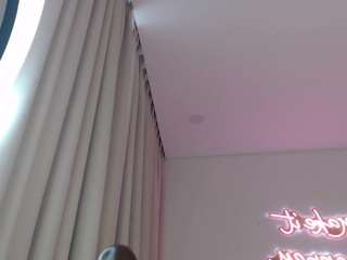 Krispyshot live cam preview
