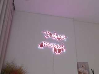 Krispyshot live cam preview
