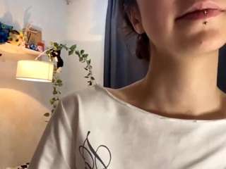 lilymcmahan Live Webcam on CamSoda