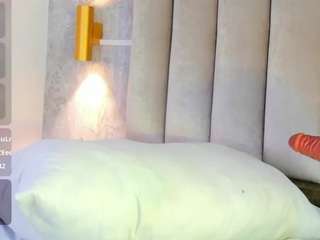 luna-and live webcam show