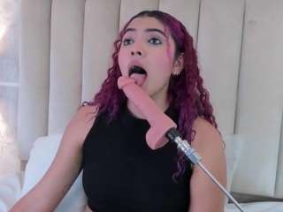 Luna live webcam show