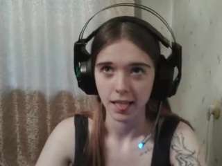 MegganPeare live cam — erotic dance, flashing, foot fetish