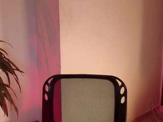 DulceDeyan live cam preview