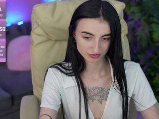 emilyymoon