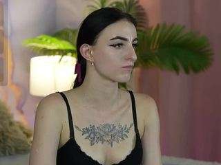 emilyymoon