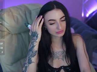 EmilyyMoon live cam on CamSoda