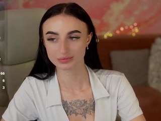 emilyymoon