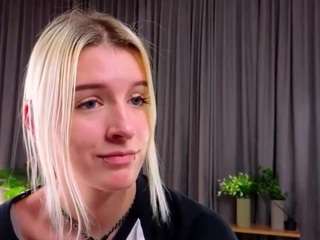 Aria live webcam show