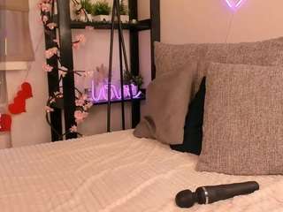 MirthGrave live webcam show