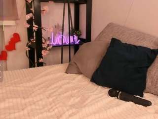 MirthGrave live webcam show