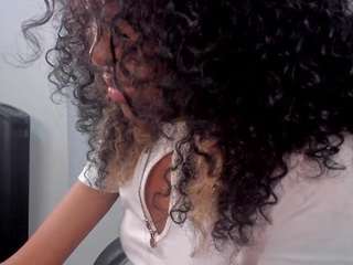 vickycastillo live webcam show