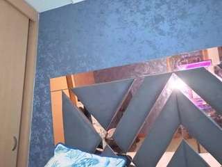 alicee-fooxx live webcam show