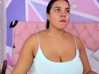 le modèle angie-bigass est en webcam porno dans un show sur le site camsoda, il possède les tags suivants: anal,doggy style,twerking,toys,squirt,ride torso,lovense,hairy pussy,double penetration,deepthroat,ass,curvy,cum,culo,blowjob,big tits,ass to mouth,ass clapping,hd