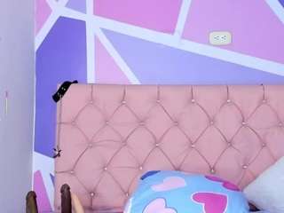angie-bigass live webcam show