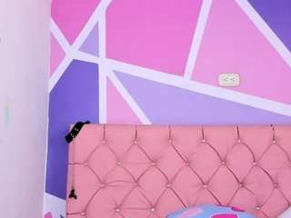 angie-bigass live webcam show