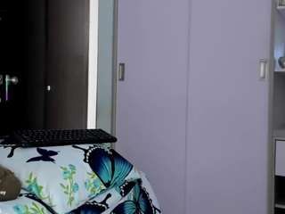 angie-bigass live cam preview