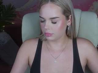 AuroraMore live webcam show