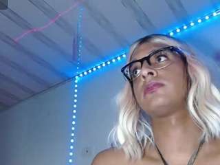 emilyadams6 live webcam show