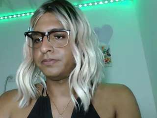Emilyadams6's cam show statistics and live stream