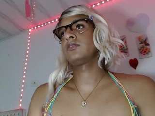 Emilyadams6's cam show statistics and live stream