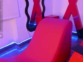 Lola-26 live webcam show