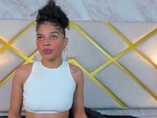 michellebronx live webcam show