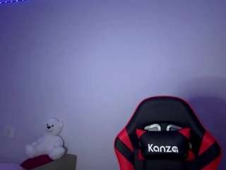 nessyhereismessy live webcam show