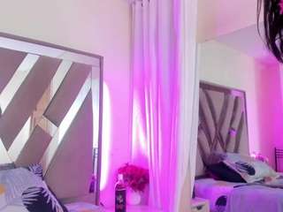casey-lorens's live room