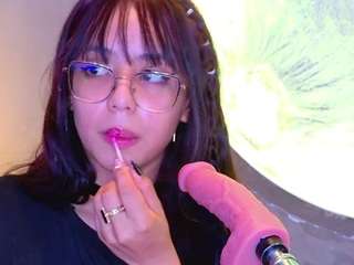 kiara-layla live