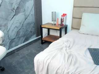 laurent-moore live webcam show