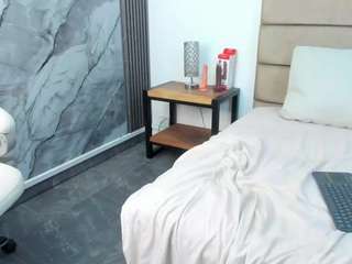 laurent-moore live webcam show