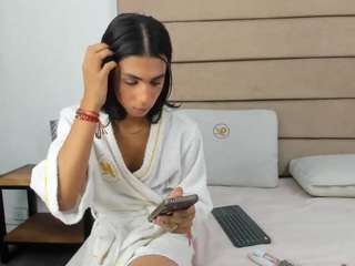 Laurent-Moore live webcam show