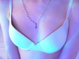 LioraSage live cam preview