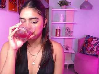 lucy-greey live webcam show