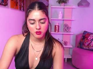 lucy-greey live webcam show
